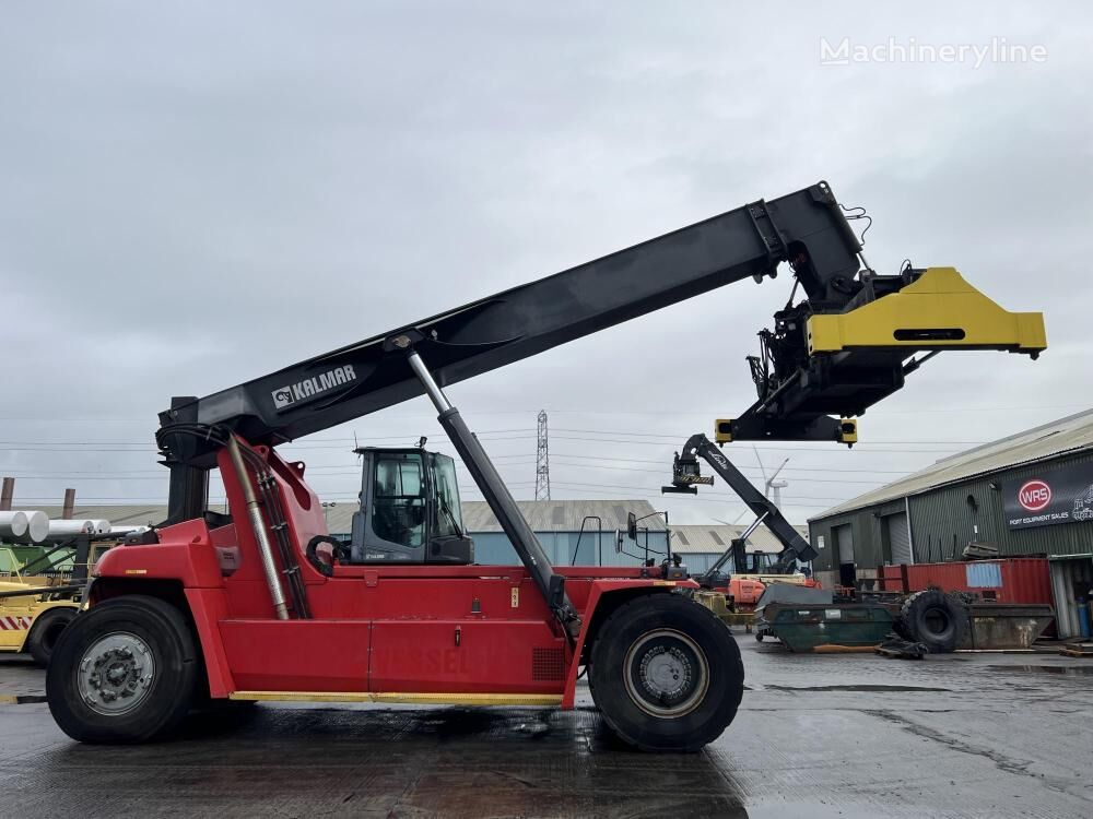 Kalmar DRG450-65S5X reach stacker